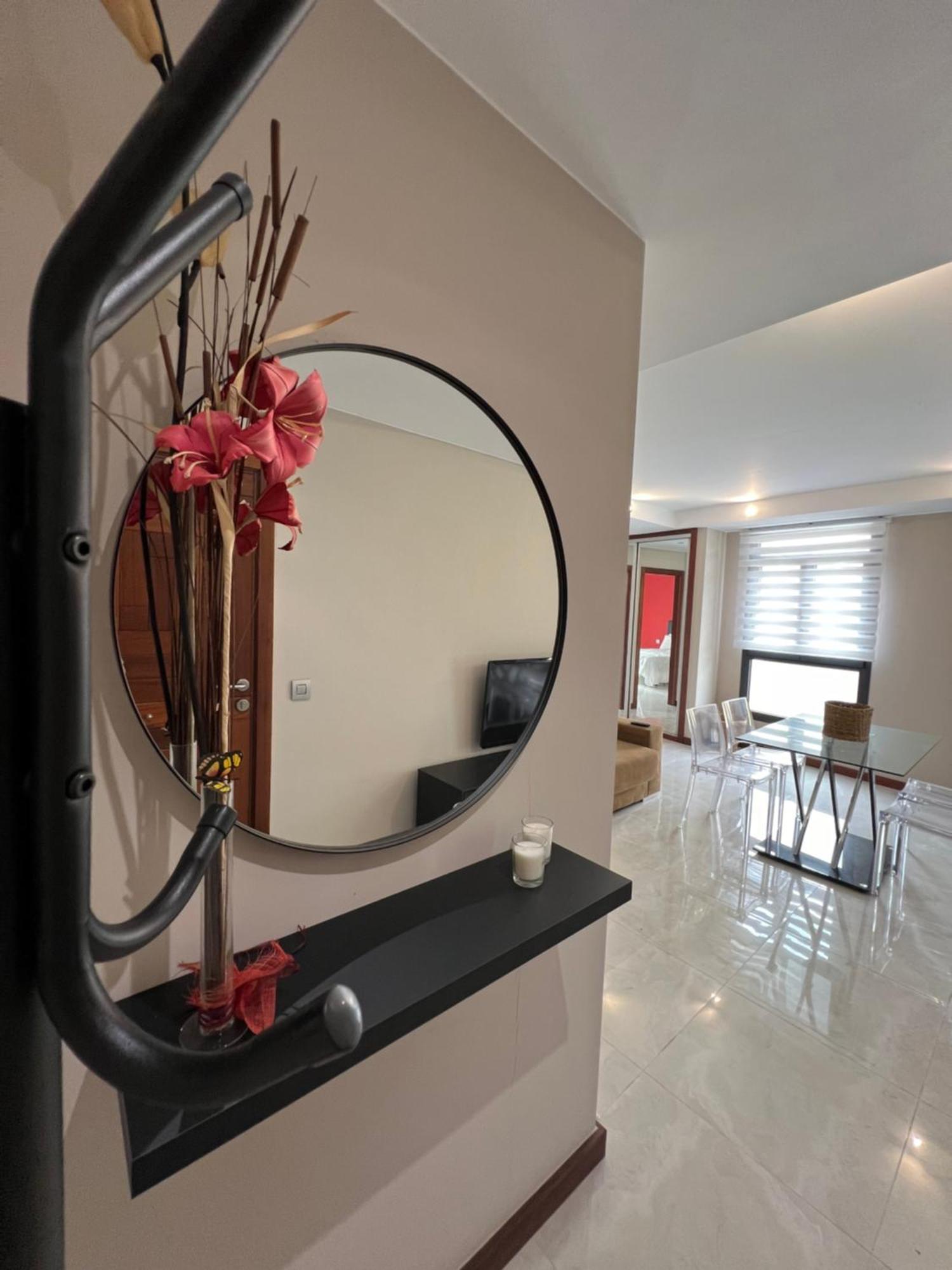 Detail Apartment